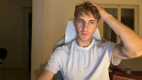 Snapshot of melodicass chatting on 09/11/25, 08:42 Melodicass online show from 09/11/25, 08:42