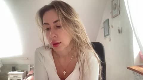 Melodie online show from 10/02/25, 05:47