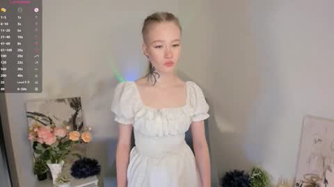 Snapshot of melodievejar chatting on 02/05/26, 04:39 melodievejar online show from 02/05/26, 04:39