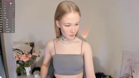 Snapshot of melodievejar chatting on 02/13/26, 04:41 melodievejar online show from 02/13/26, 04:41