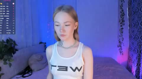 Snapshot of melodievejar chatting on 02/25/26, 04:55 melodievejar online show from 02/25/26, 04:55