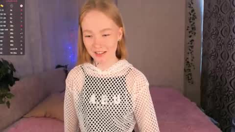 Snapshot of melodievejar chatting on 03/09/26, 04:27 melodievejar online show from 03/09/26, 04:27