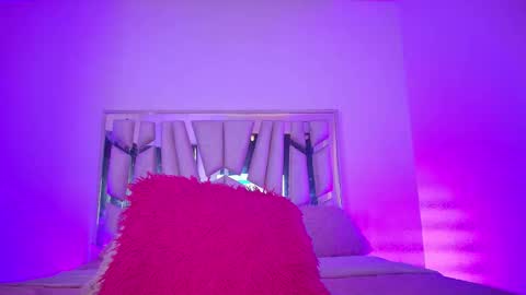    online show from 02/12/26, 08:15