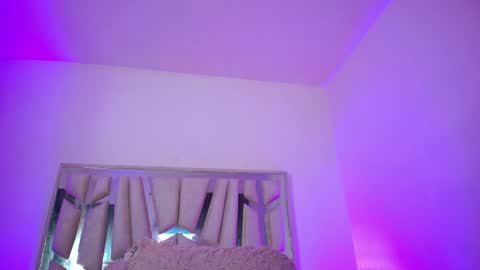 Snapshot of melody__77 chatting on 05/18/26, 05:57 online show from 05/18/26, 05:57