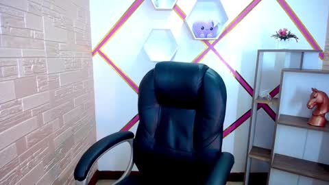 I AM MELODY online show from 02/27/25, 06:53