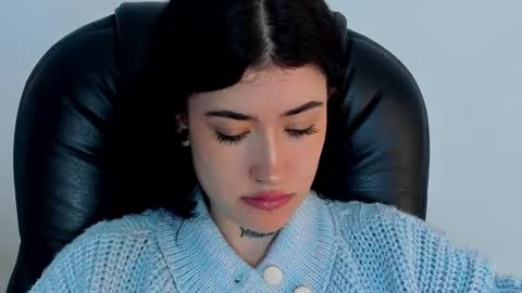 Snapshot of melody_suarez chatting on 12/31/24, 01:57 MELODY online show from 12/31/24, 01:57