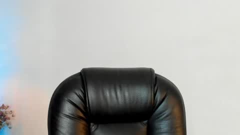 Snapshot of melody_suarez chatting on 01/02/25, 08:57 MELODY online show from 01/02/25, 08:57