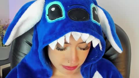 Snapshot of melody_suarez chatting on 02/26/25, 07:49 MELODY online show from 02/26/25, 07:49