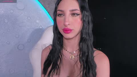 Melody or Val  online show from 01/05/25, 12:20