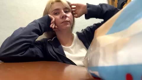 sophia online show from 10/23/25, 02:38