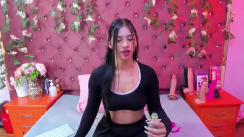Snapshot of melodysmithass chatting on 10/22/25, 02:23 Melodysmithass online show from 10/22/25, 02:23