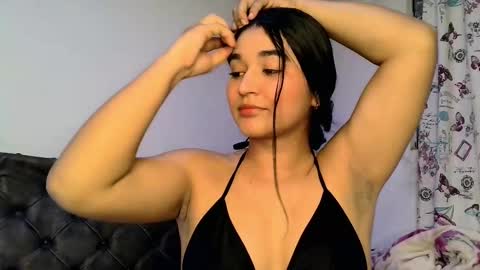 Snapshot of melodyysweetie chatting on 10/08/25, 01:25 melodyysweetie online show from 10/08/25, 01:25