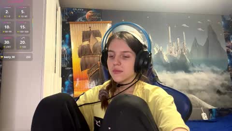 Hi Im Aria 18 years old online show from 03/12/26, 01:28