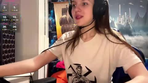 Hi Im Aria 18 years old online show from 04/23/26, 12:51