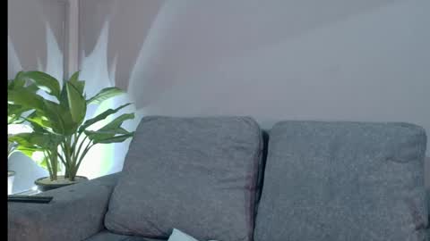 Maelly online show from 04/16/26, 08:31