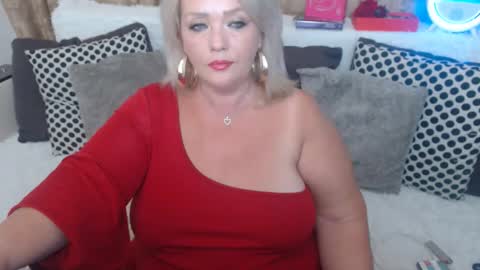 Snapshot of melyssamilfxxx chatting on 09/19/25, 04:25 melyssamilfxxx online show from 09/19/25, 04:25