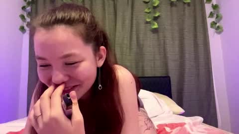 Snapshot of memento_mary chatting on 07/17/26, 12:12 The princess of your dreams online show from 07/17/26, 12:12