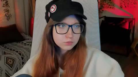 Mia online show from 10/05/25, 04:27