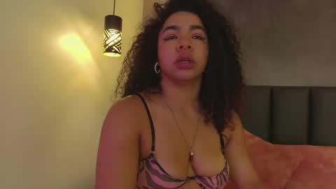 Snapshot of memphiswilliams chatting on 02/14/25, 04:47 Memphis Williams online show from 02/14/25, 04:47