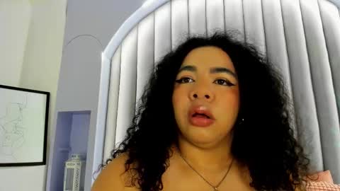 Snapshot of memphiswilliams chatting on 09/22/25, 02:35 Memphis Williams online show from 09/22/25, 02:35