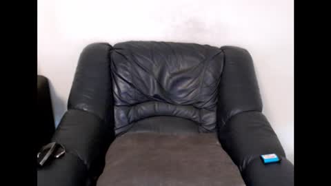 Snapshot of memyself8 chatting on 09/19/25, 09:59 memyself8 online show from 09/19/25, 09:59