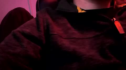 Snapshot of men10_12_1983 chatting on 12/29/24, 01:49 men10_12_1983 online show from 12/29/24, 01:49