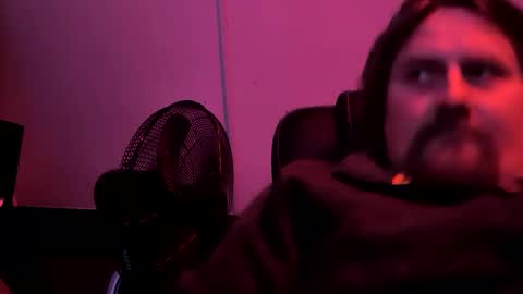 Snapshot of men10_12_1983 chatting on 03/12/25, 07:49 men10_12_1983 online show from 03/12/25, 07:49