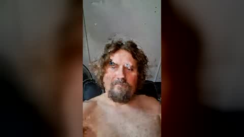 Snapshot of men10_12_1983 chatting on 06/26/26, 09:25 men10_12_1983 online show from 06/26/26, 09:25