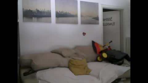 Snapshot of menace2dennis chatting on 06/08/26, 02:23 Dennis2Menace online show from 06/08/26, 02:23