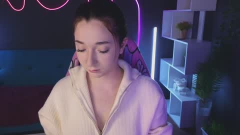 Snapshot of mencialo chatting on 12/03/24, 01:41 Mencialo online show from 12/03/24, 01:41