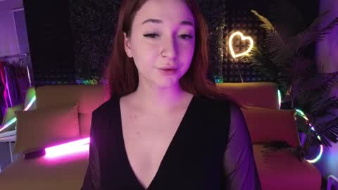 Snapshot of mencialo chatting on 12/16/24, 01:42 Mencialo online show from 12/16/24, 01:42