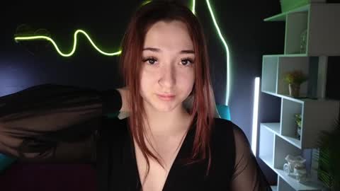 Snapshot of mencialo chatting on 12/17/24, 01:07 Mencialo online show from 12/17/24, 01:07