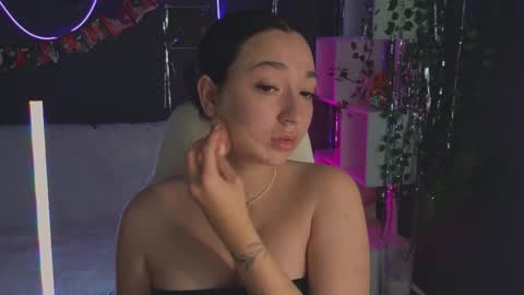 Snapshot of mencialo chatting on 10/22/25, 02:01 Mencialo online show from 10/22/25, 02:01