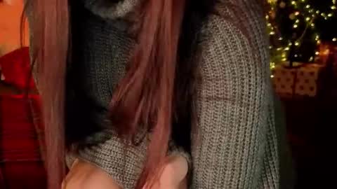 Snapshot of mencialo chatting on 12/18/25, 02:39 Mencialo online show from 12/18/25, 02:39