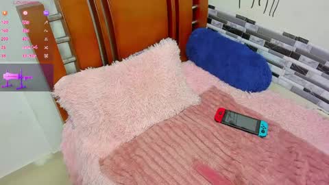 Snapshot of menesesyoryi1 chatting on 05/08/26, 12:27 Yuta fuck online show from 05/08/26, 12:27