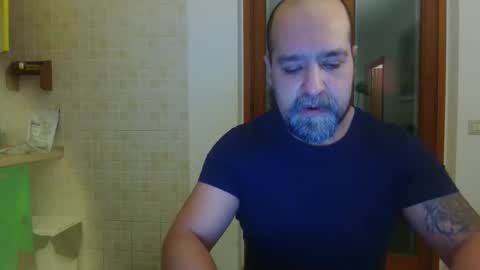 Snapshot of menformen1929 chatting on 01/16/26, 08:02 menformen1929 online show from 01/16/26, 08:02