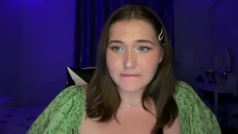 Snapshot of meow_claws chatting on 07/04/26, 06:25 Kitten online show from 07/04/26, 06:25