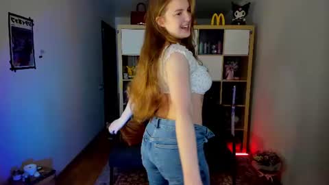 Snapshot of meow_k1tty chatting on 06/24/26, 06:23 Flora Next stream November 17th at 6 GMT online show from 06/24/26, 06:23