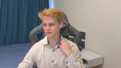 Mickey online show from 10/30/25, 10:38