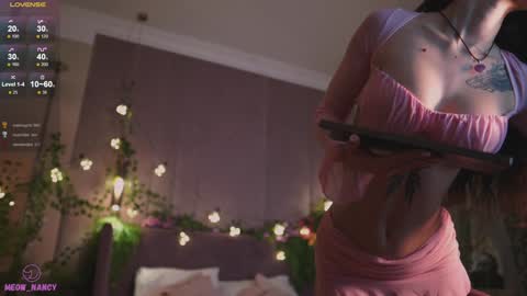 Snapshot of meow_nancy chatting on 12/12/24, 02:22 Heeyyooo Im Nans Subscribe to me I will be glad online show from 12/12/24, 02:22