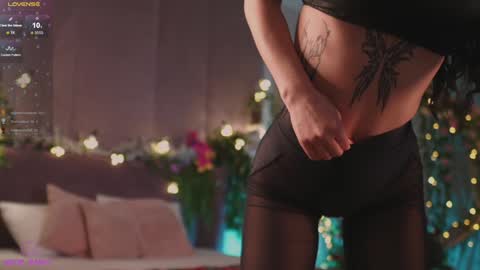 Snapshot of meow_nancy chatting on 01/10/25, 11:22 Heeyyooo Im Nans Subscribe to me I will be glad online show from 01/10/25, 11:22