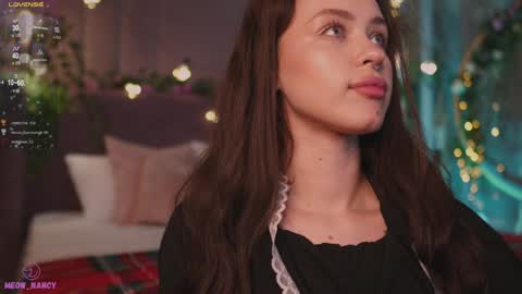 Snapshot of meow_nancy chatting on 01/18/25, 11:21 Heeyyooo Im Nans Subscribe to me I will be glad online show from 01/18/25, 11:21