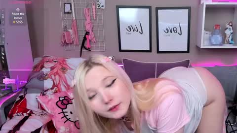 Snapshot of meowkakitty chatting on 02/18/25, 12:48 MeowkaKitty online show from 02/18/25, 12:48