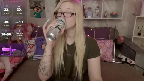 Snapshot of meowkakitty chatting on 01/08/26, 02:58 MeowkaKitty online show from 01/08/26, 02:58