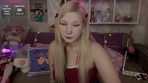 Snapshot of meowkakitty chatting on 01/12/26, 01:44 MeowkaKitty online show from 01/12/26, 01:44