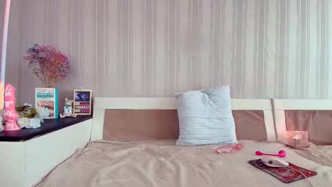 Snapshot of meowroslava chatting on 09/26/25, 01:04 meowroslava online show from 09/26/25, 01:04