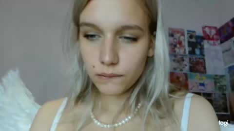 Snapshot of meowthlilu chatting on 02/19/25, 06:55 Lilu online show from 02/19/25, 06:55