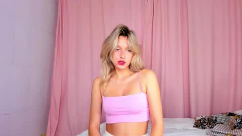 Lilu online show from 11/13/25, 03:27