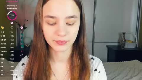 Julie online show from 04/08/26, 08:03