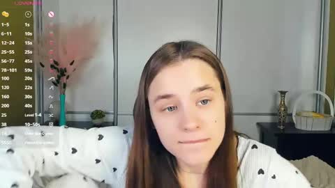 Julie online show from 04/22/26, 07:11